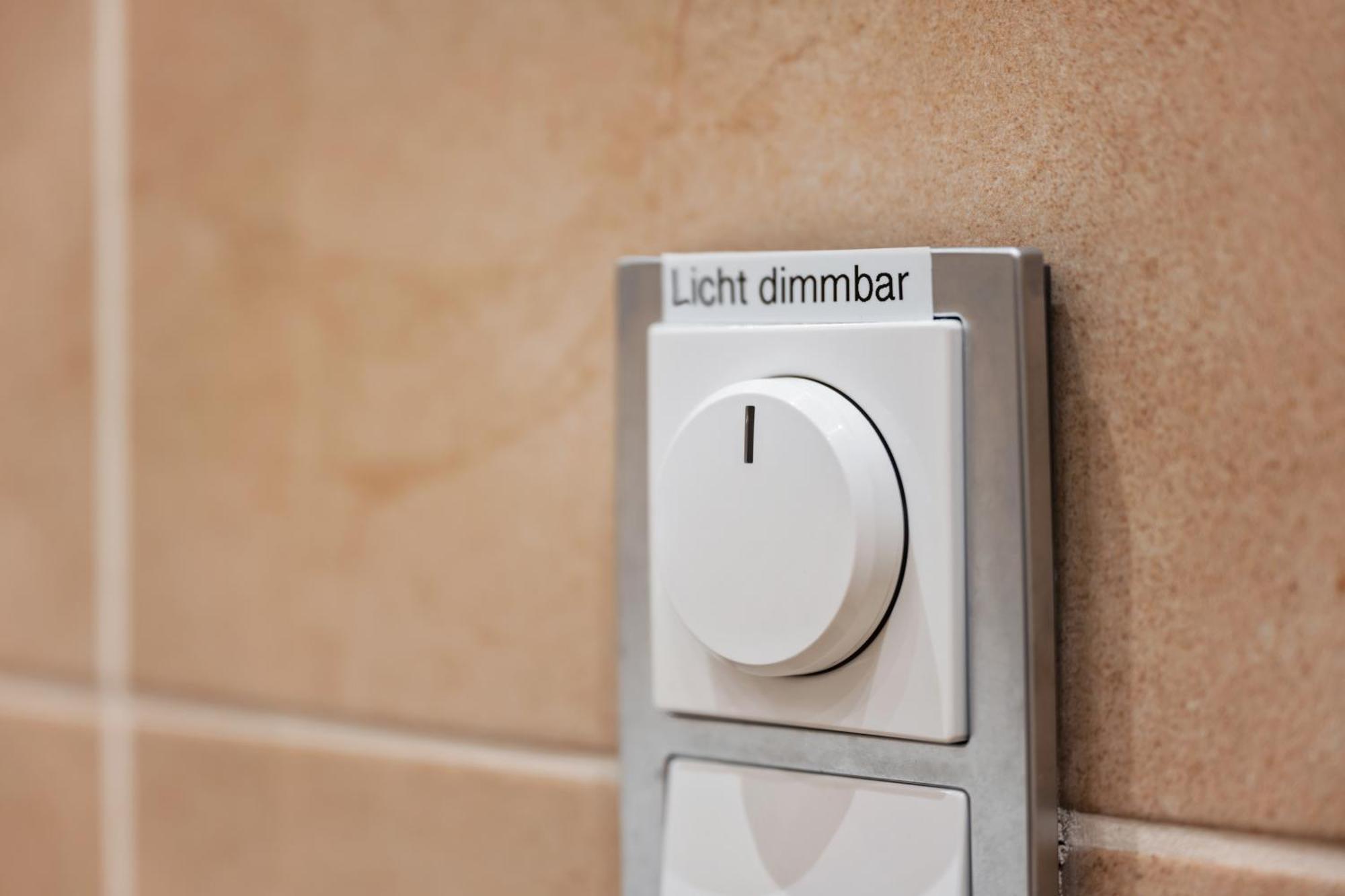 Edler Wohnraum Schwanenteich-Suite Mit Balkon, Kaffeevollautomat, Lift & Parkplatz Zwickau Exterior foto